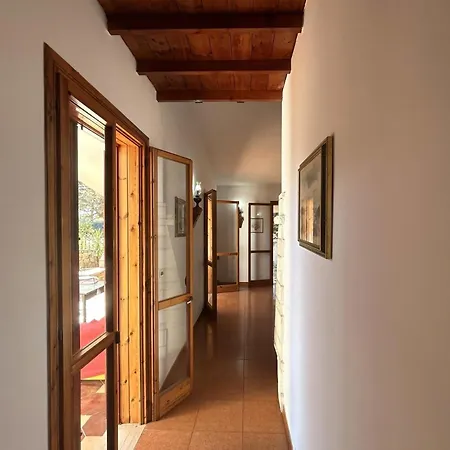 Mimina Con Barbecue E Parcheggio