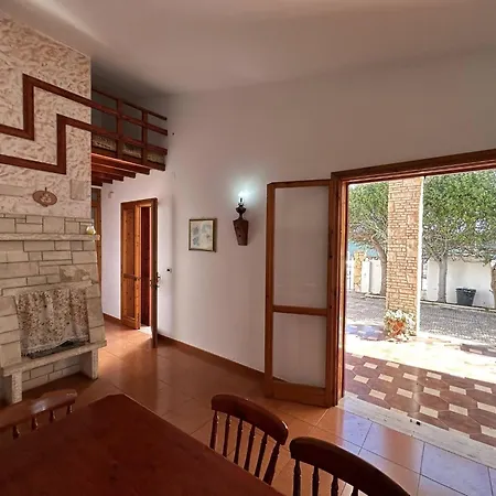 Mimina Con Barbecue E Parcheggio