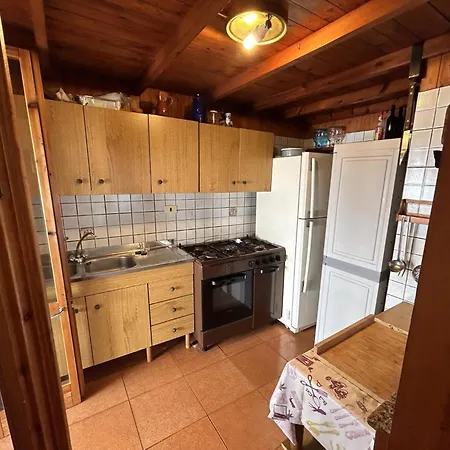 Mimina Con Barbecue E Parcheggio