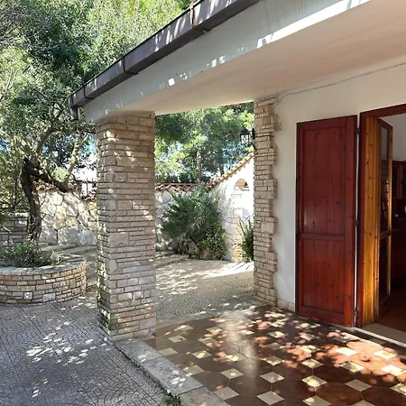 Mimina Con Barbecue E Parcheggio *